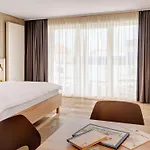 Sandburg Hotel