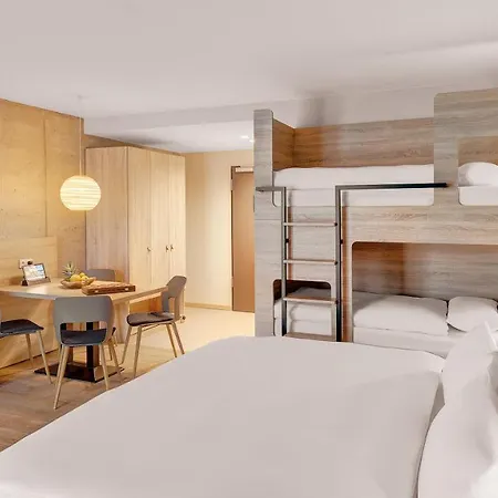 Hotell Sandburg *